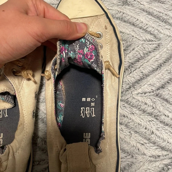 Womens slip on converse size 11/42.5 - Picture 4 of 4
